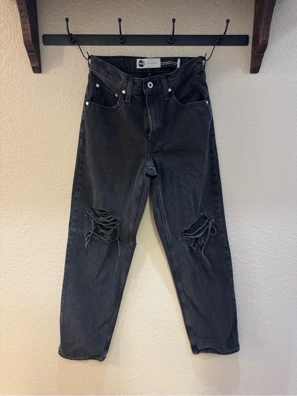 Silver tab Levi’s women’s Black Distressed Denim Jeans